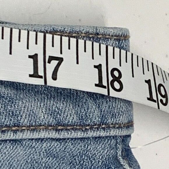 Old Navy Jean Skirt sz 16 Denim 17.5" Length Light Wash Raw Hem Women's New NWT - Picture 2 of 8